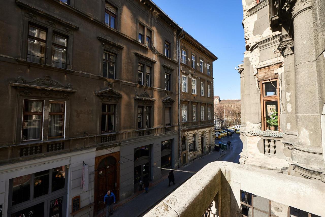 Large Apartment For Groups City Center Dist. VII Budapest Bagian luar foto