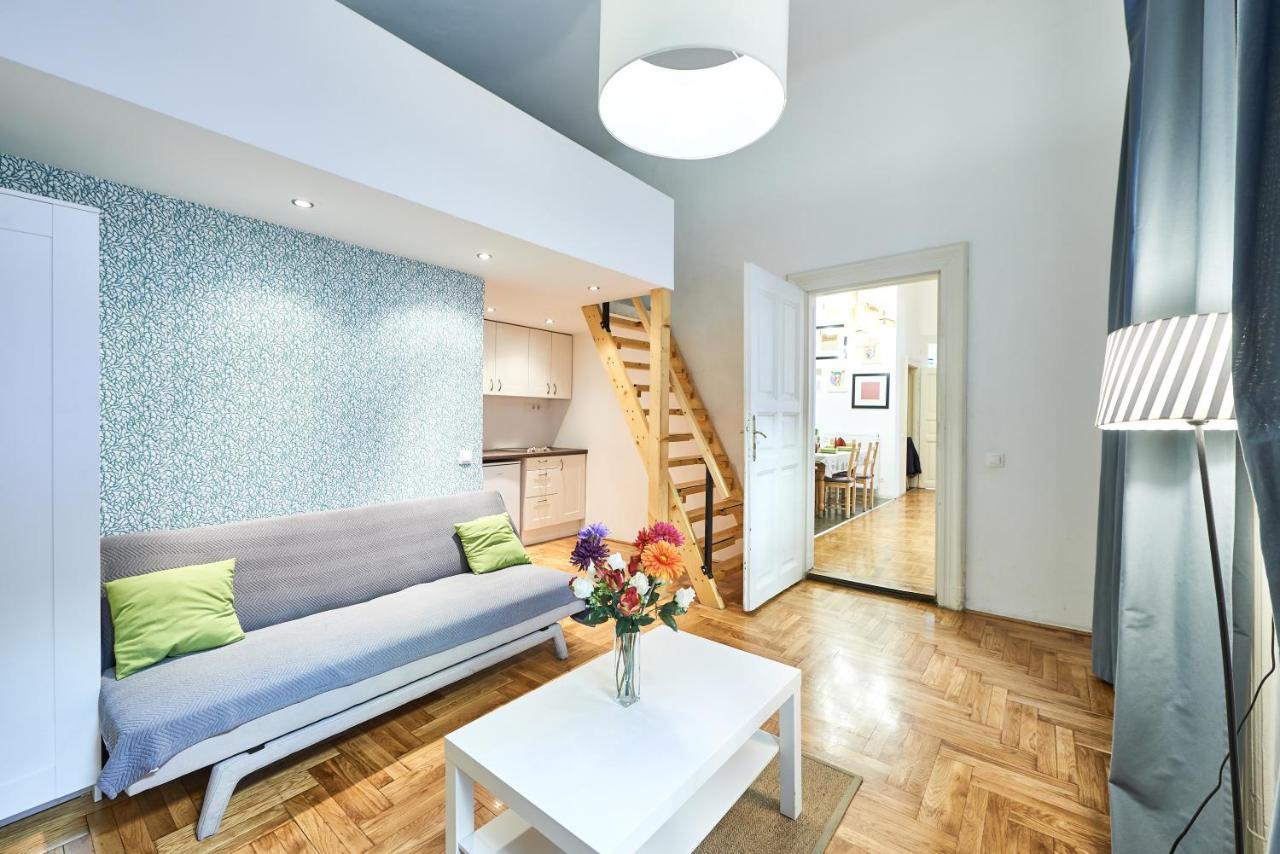Large Apartment For Groups City Center Dist. VII Budapest Bagian luar foto
