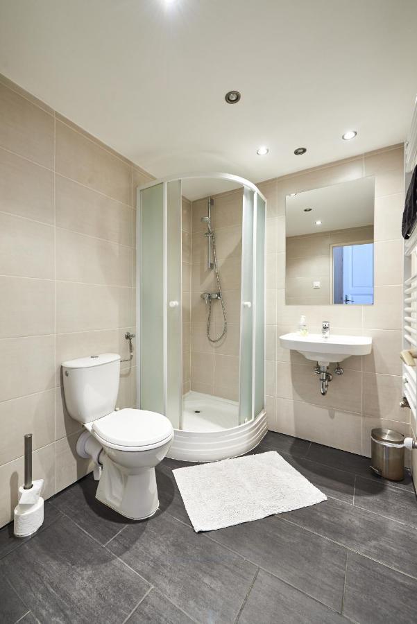 Large Apartment For Groups City Center Dist. VII Budapest Bagian luar foto