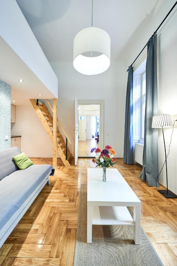 Large Apartment For Groups City Center Dist. VII Budapest Bagian luar foto