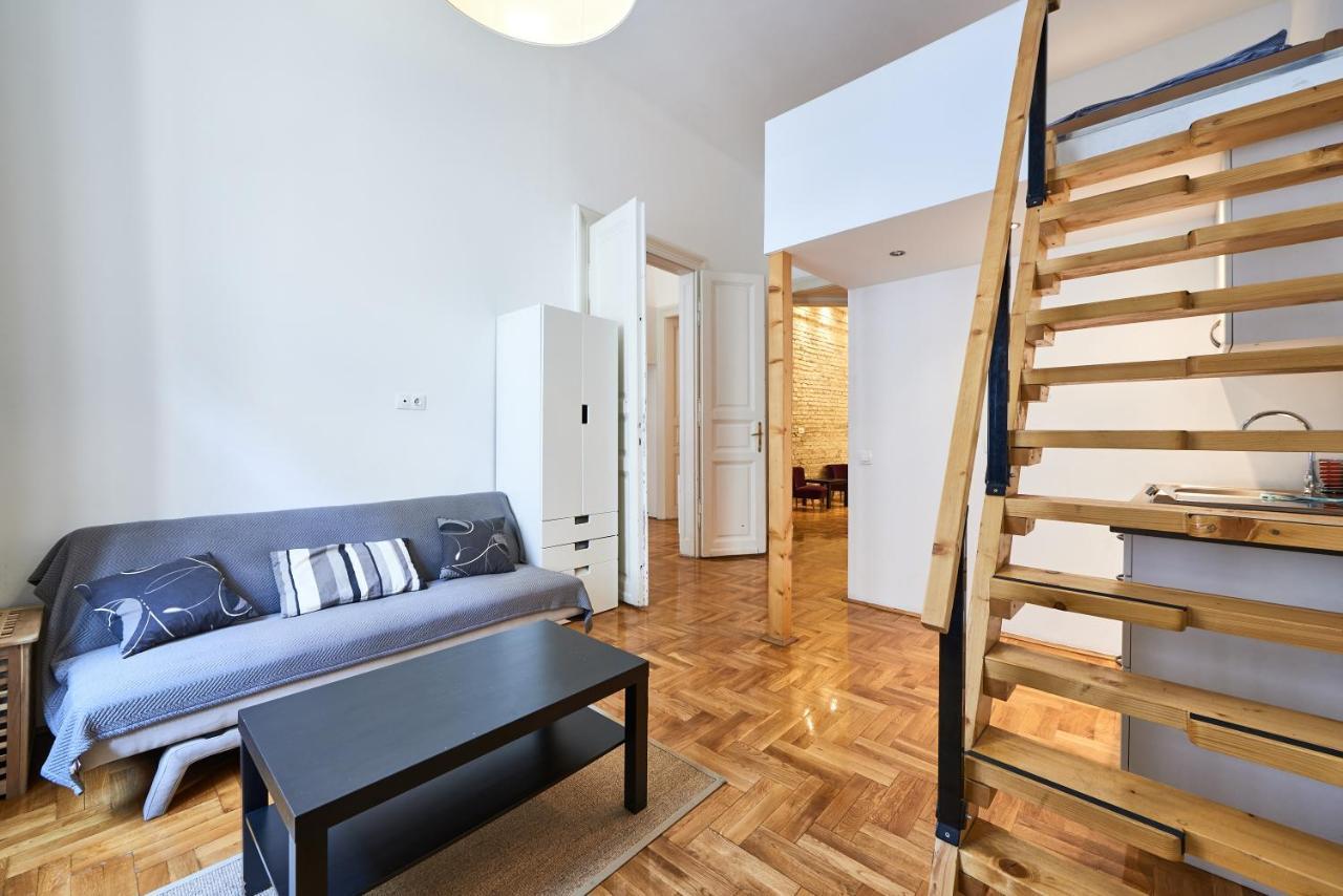 Large Apartment For Groups City Center Dist. VII Budapest Bagian luar foto