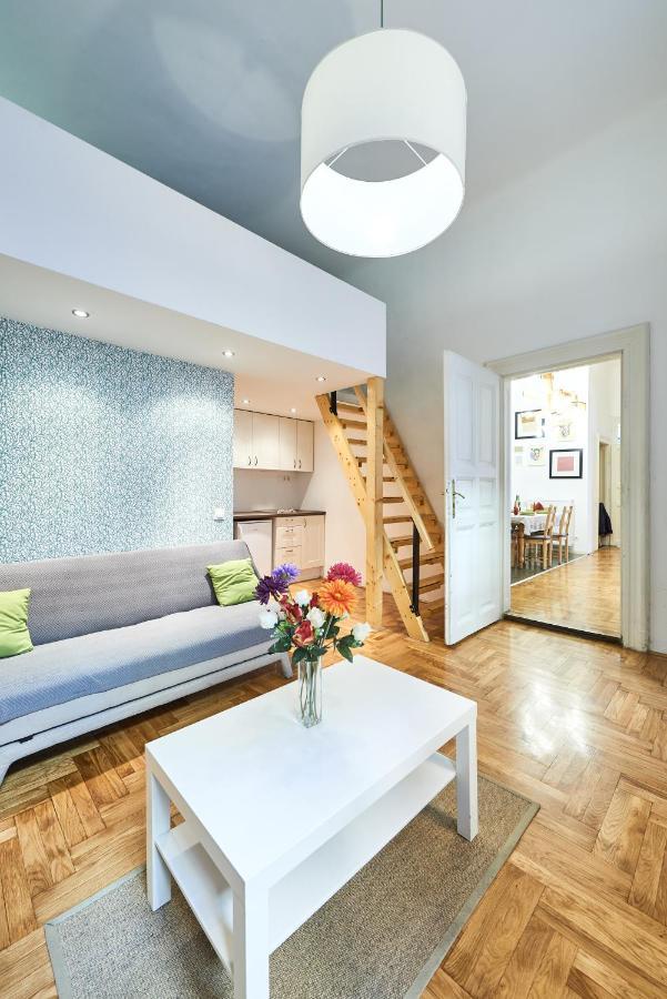 Large Apartment For Groups City Center Dist. VII Budapest Bagian luar foto