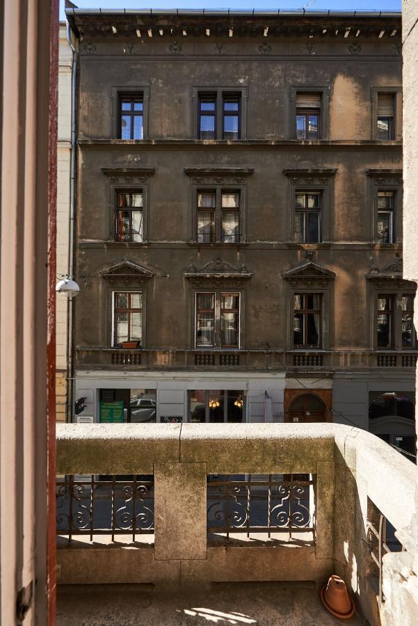 Large Apartment For Groups City Center Dist. VII Budapest Bagian luar foto
